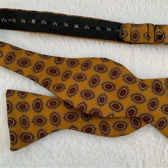 Brooks Brothers Makers Mustard Yellow Maroon Medallion Silk Adjustable Bow Tie - Picture 3 of 6